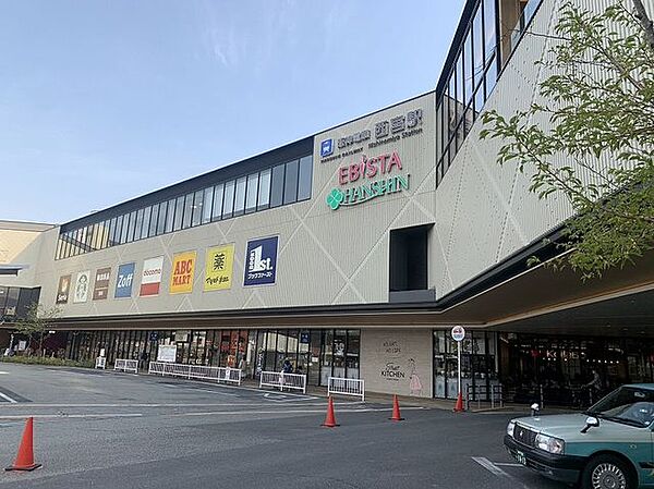 阪神・にしのみやエビスタ 825m