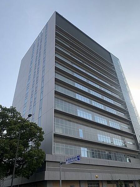 西宮市役所 698m