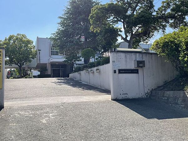 大阪狭山市立南第一小学校 160m