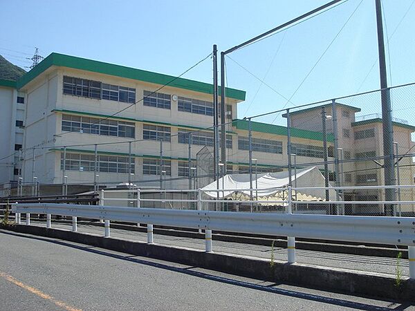 北九州市立戸ノ上中学校（800m）