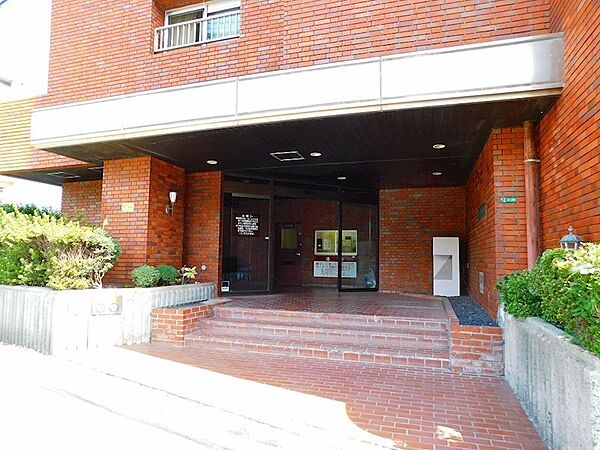 小学校は徒歩5分です☆低学年のお子様にも安心の通学距離ですね