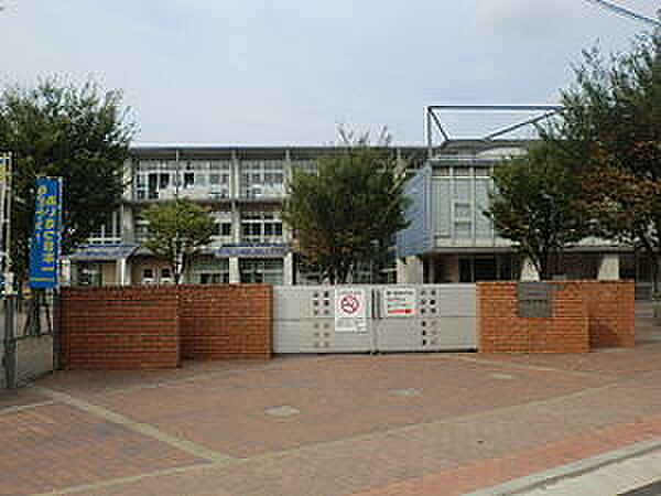 北九州市立中央中学校（563m）
