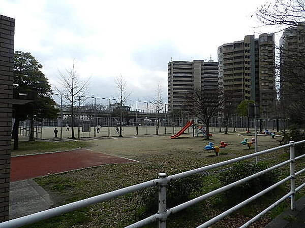 大手町公園（505m）