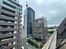 その他：都市の躍動を感じさせる眺望。再開発により進化する街並みを望み、豊かな暮らしを予感させます。