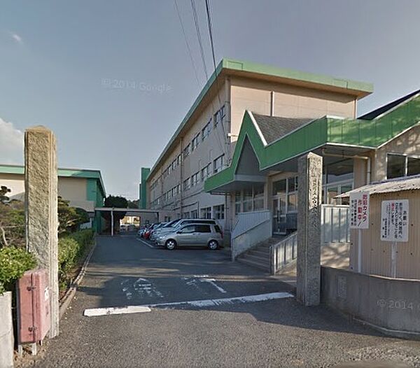 岡垣町立吉木小学校（1101m）
