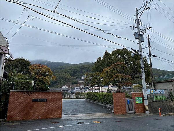 北九州市立石峯中学校（1434m）