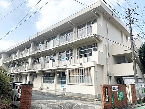 北九州市立霧丘小学校（1637m）