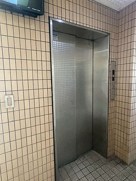 エレベーター完備。重い荷物をお持ちの際もスムーズに移動でき、快適な暮らしをサポートします。