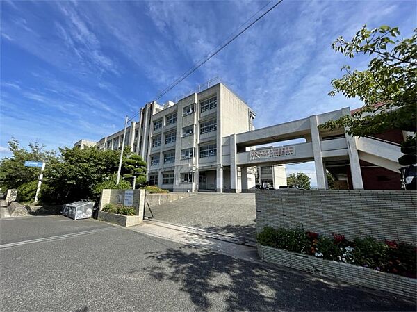 苅田町立与原小学校（1419m）