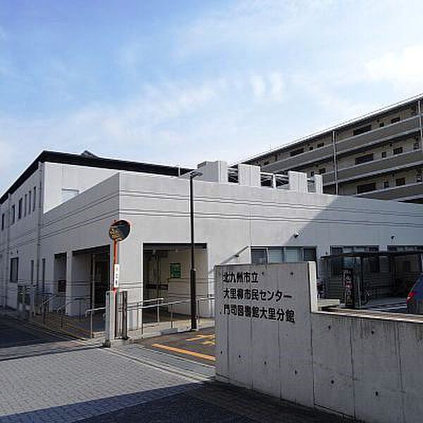 北九州市立門司図書館大里分館（713m）