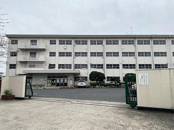 北九州市立吉田中学校（1660m）