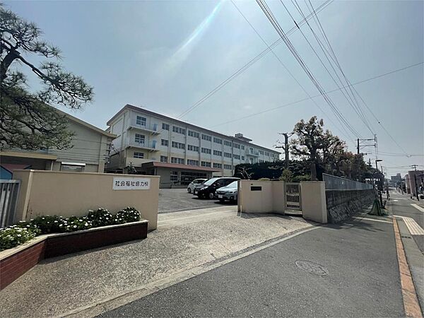 北九州市立萩原小学校（365m）