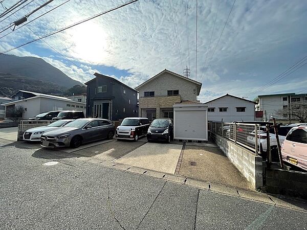 山々を望める自然豊かな景観です☆四季折々の風情を感じられる立地です