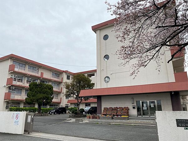 北九州市立企救中学校（849m）