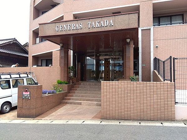 小学校は徒歩10分です☆毎日の通学に便利ですね