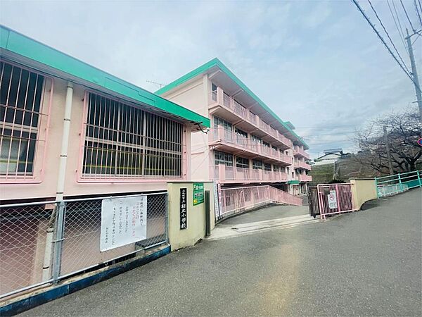 北九州市立桜丘小学校（1130m）