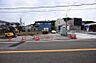 その他：小学校は徒歩10分です☆中学校は徒歩3分圏内と毎日の通学に便利ですね