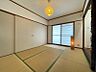その他：和室の穏やかな空間で、心安らぐひとときを。収納も充実しており、すっきりと暮らせます。