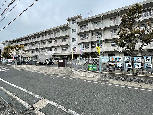 北九州市立横代中学校（570m）