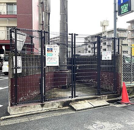 敷地内にゴミ捨...