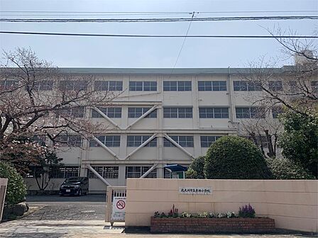 北九州市立貴船小学校（572m）