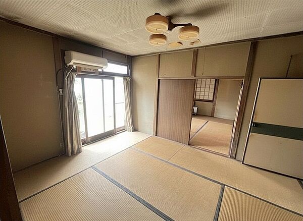 AIで家具消しを行っています。