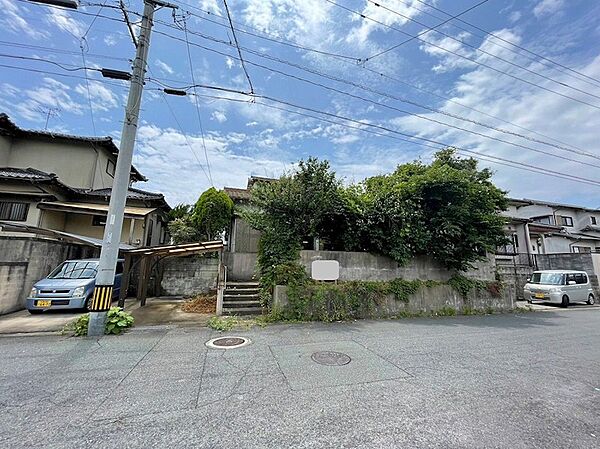 24時間営業のスーパーが徒歩3分程度と帰宅が遅くなっても安心してお買い物ができます