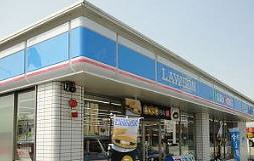 ローソン 小倉徳吉西店（706m）