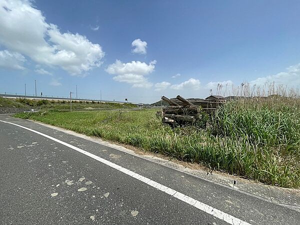 今川ICすぐそばで交通の利便性良好♪