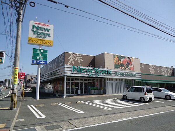 ニューヨークストア 貫店（2162m）
