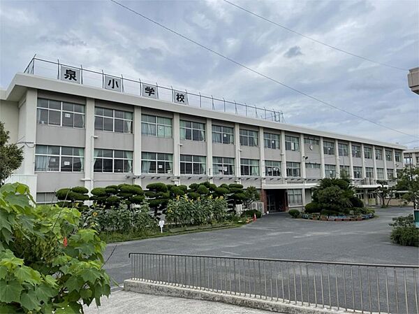 行橋市立泉小学校（986m）