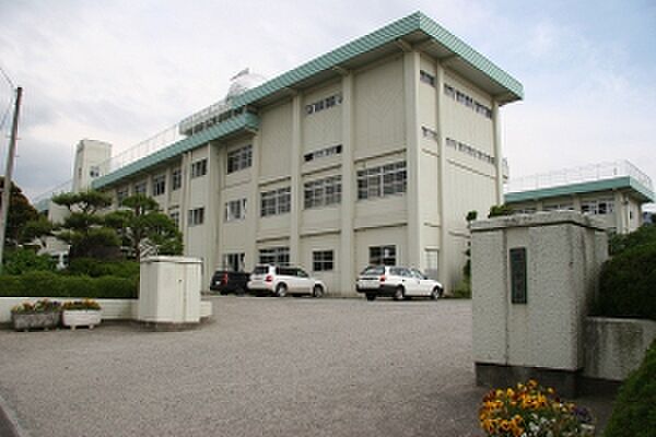 北九州市立浅川中学校（726m）