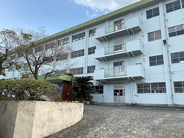 北九州市立大里南小学校（1067m）
