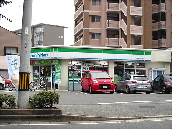 ファミリーマー...