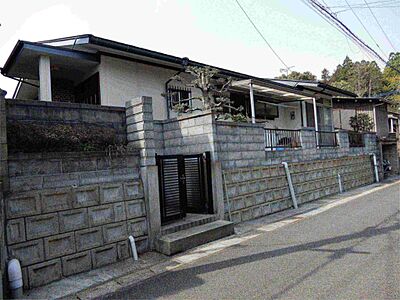 外観：緑豊かでのどかな住環境です