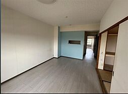 アンピール教育大前 3LDKのリビング/ダイニング