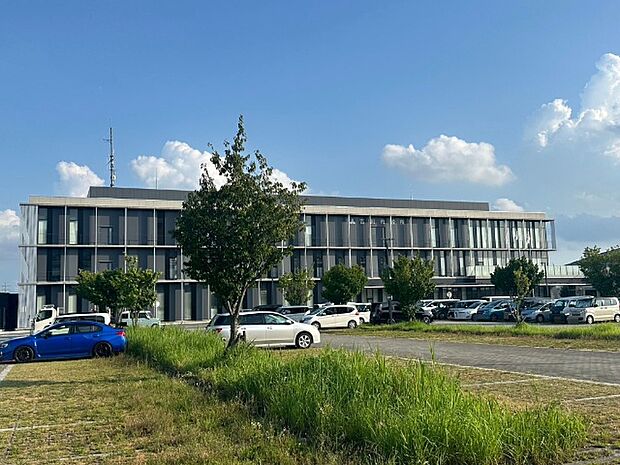 役所「吉川市役所まで1155m」