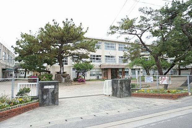 【小学校】福岡市立西戸崎小学校まで1019ｍ