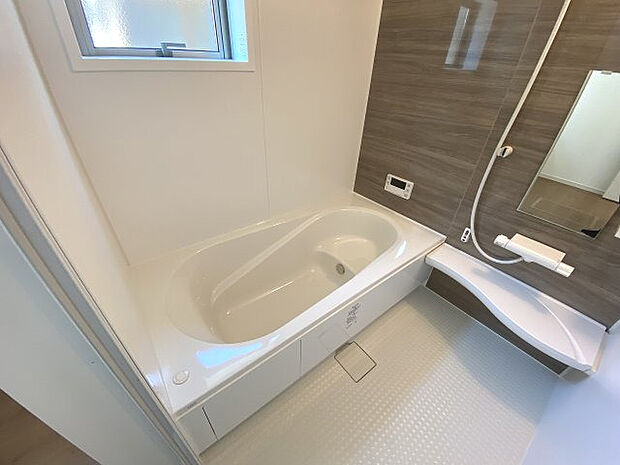 施工例。浴室です。福岡市内や近郊のご見学なら、どこでもお任せ下さい。