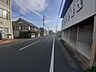 外観：前面道路含む現地写真