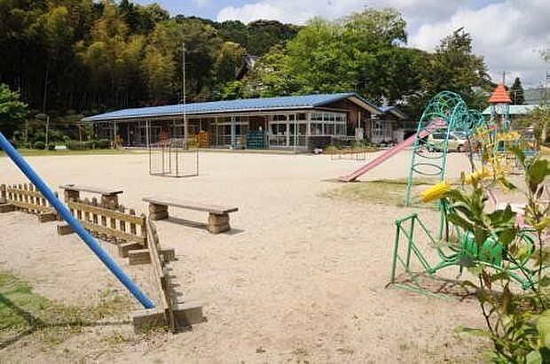 赤坂保育園 540m