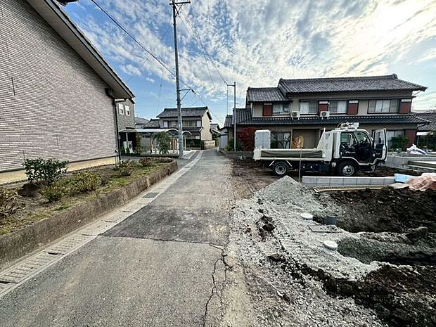 前面道路含む現地写真