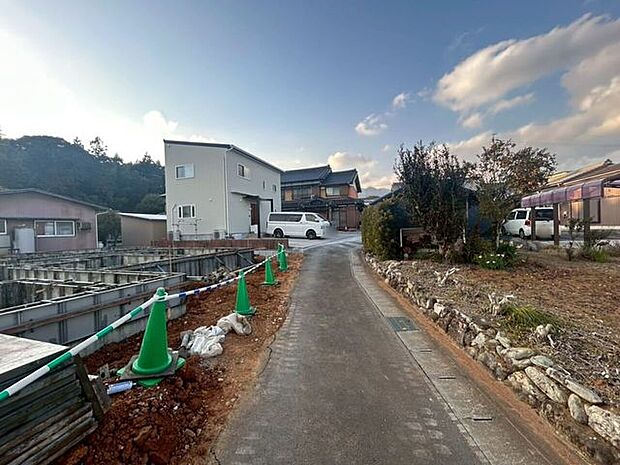 前面道路含む現地写真