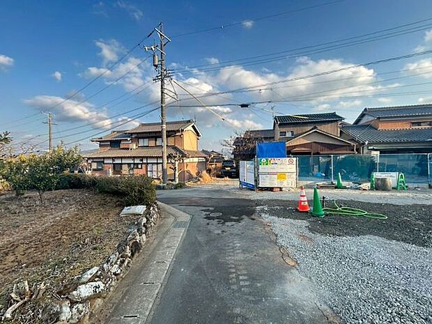 前面道路含む現地写真