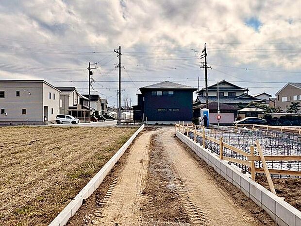 前面道路含む現地写真
