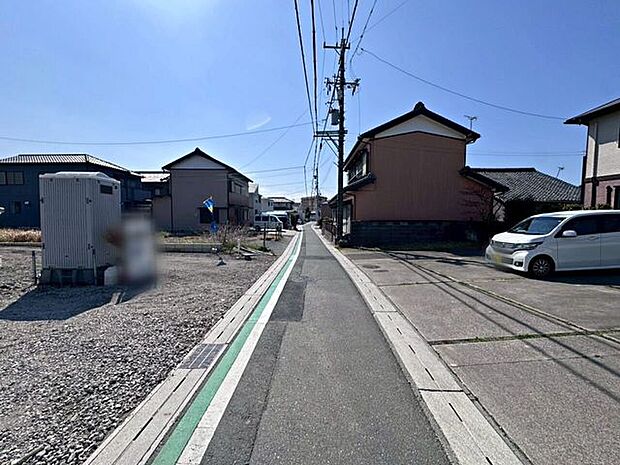 前面道路含む現地写真