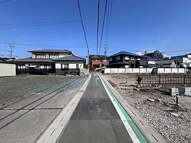 前面道路含む現地写真