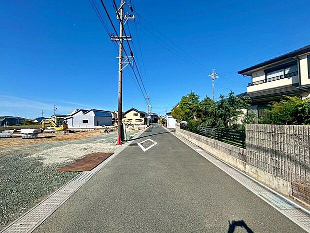 前面道路含む現地写真