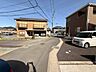 外観：前面道路含む現地写真