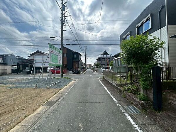 前面道路含む現地写真